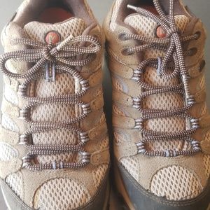 Women's hiking shoes
